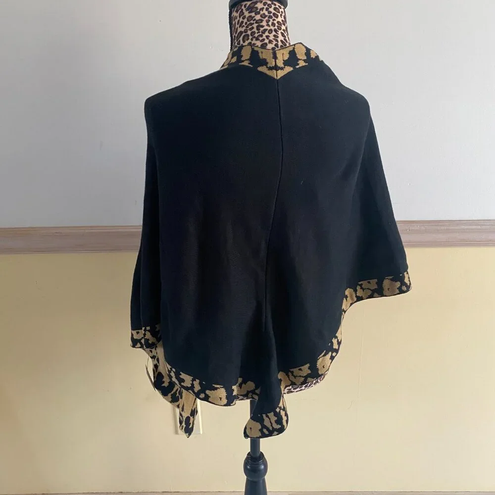 Top it off The Katie Knit Wrap Black Leopard‎ One size